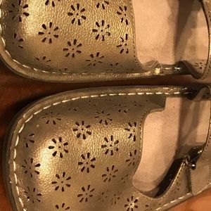 Algeria nursing clogs size 41